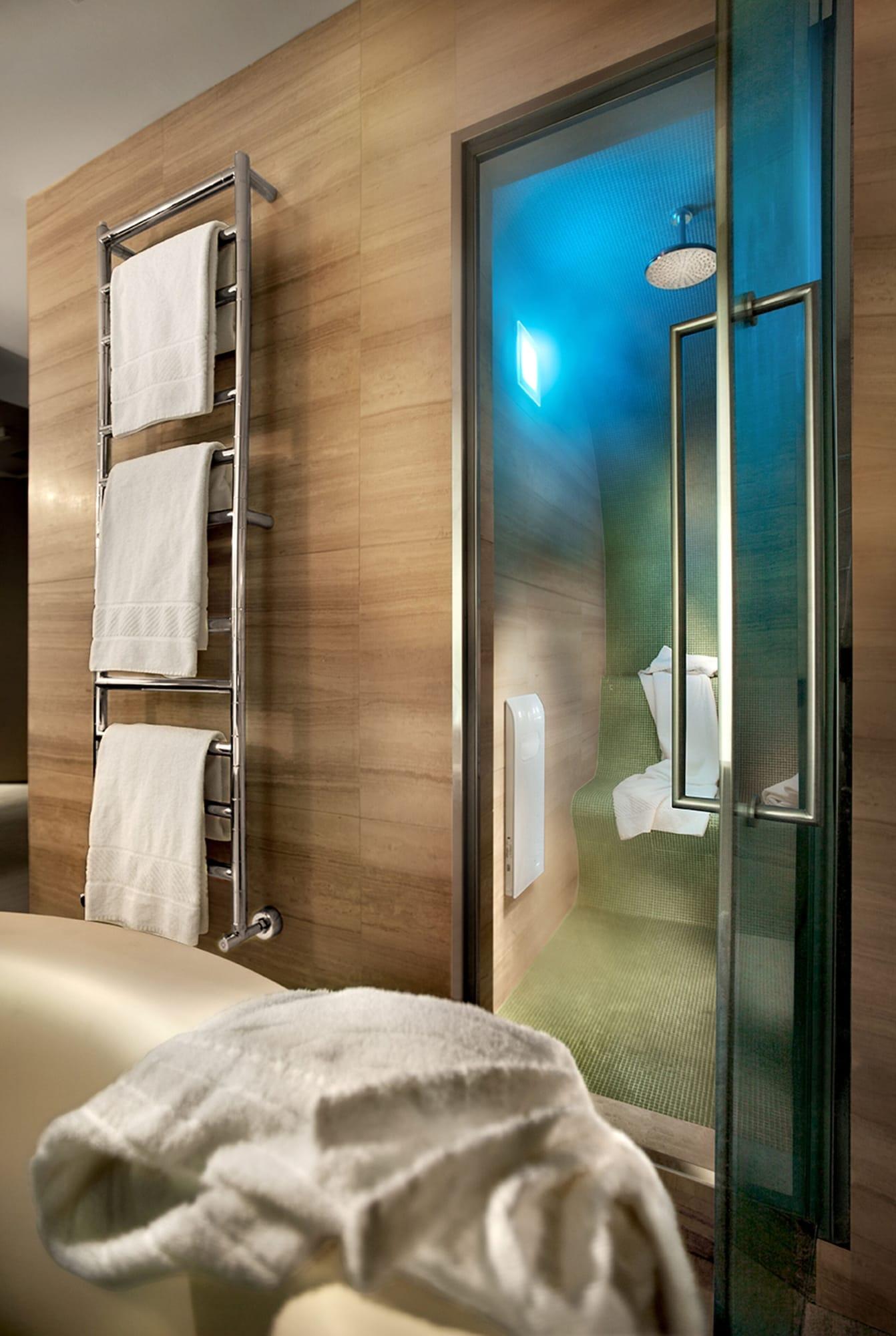 Cavour 4* Mailand